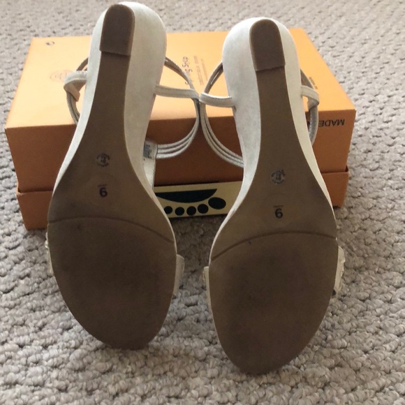 Sandals - Picture 4 of 8